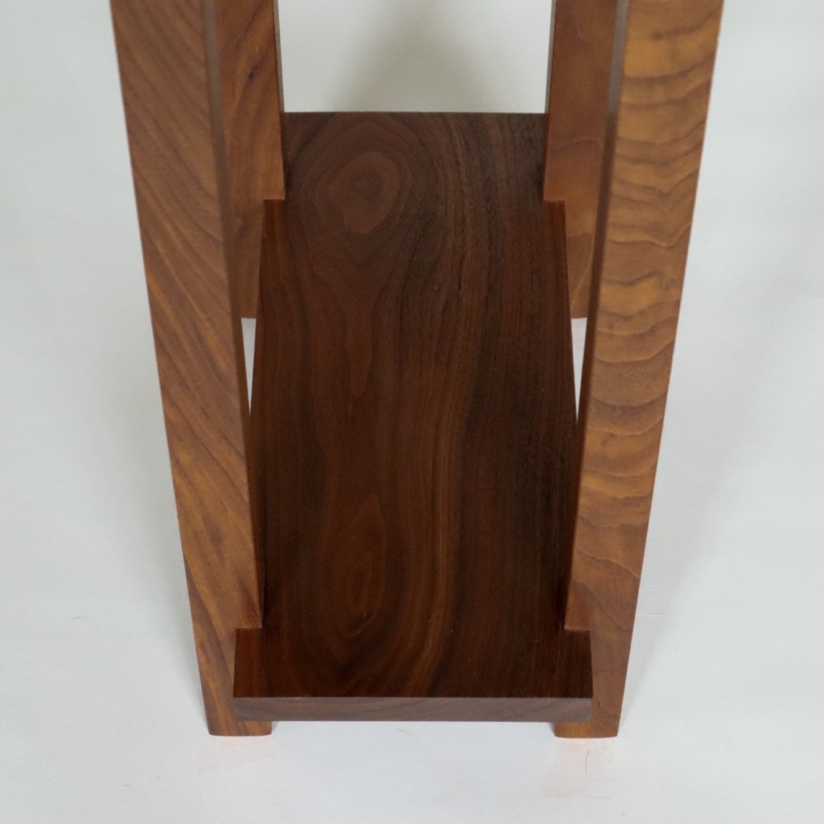 hand-crafted fine furniture design by Mokuzai Furniture - walnut end table with shelf
