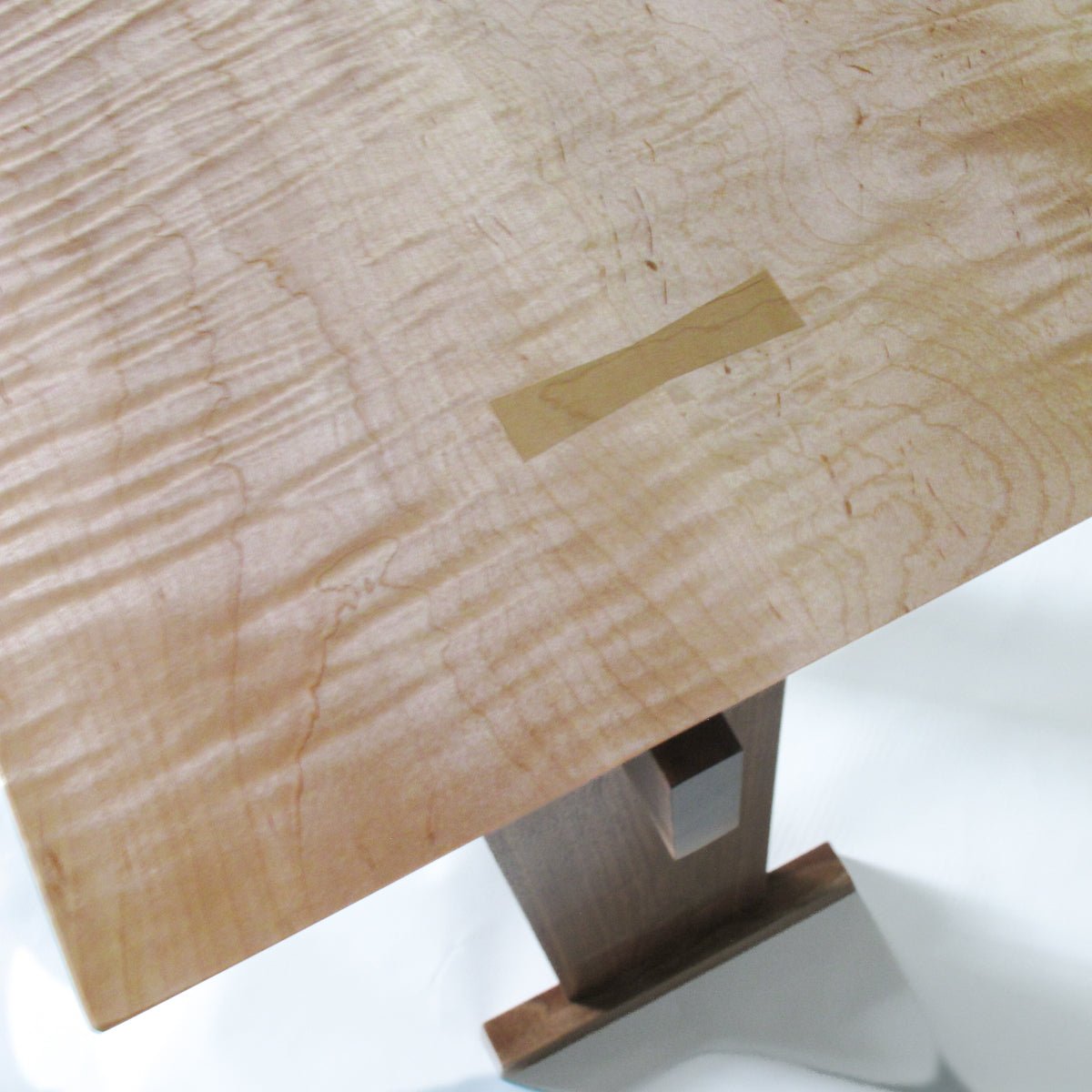 tiger maple wood desk modern furniture design by Mokuzai Furniture